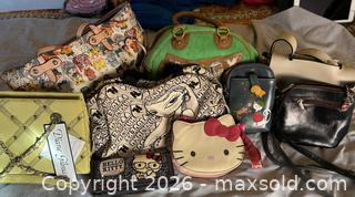 MaxSold Auction: 9 Women Purses - Glendale (California, USA) SELLER MANAGED Moving Online Auction - West Dryden Street