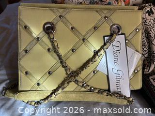 MaxSold Auction: 9 Women Purses - Glendale (California, USA) SELLER MANAGED Moving Online Auction - West Dryden Street