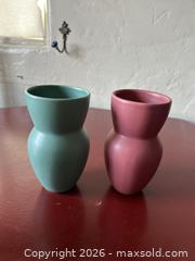 MaxSold Auction: Set of 8 Ceramic Various Vases - Glendale (California, USA) SELLER MANAGED Moving Online Auction - West Dryden Street