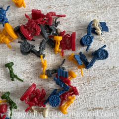 MaxSold Auction: Mixed Miniature Game Pieces - Kingston (Ontario, Canada) SELLER MANAGED Downsizing Online Auction - Bishop Street