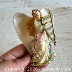 MaxSold Auction: Vintage 1999 Bradford Editions Serenity's Song Symphony of Angels Ornament - Made in China - Kingston (Ontario, Canada) SELLER MANAGED Downsizing Online Auction - Bishop Street