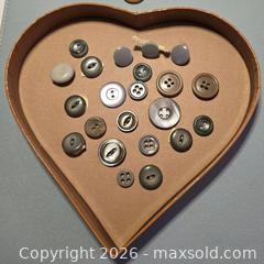 MaxSold Auction: Assorted Vintage Sewing Buttons Lot, 150+ Pieces - San Jose (California, USA) SELLER MANAGED Downsizing Online Auction - Paladin Drive