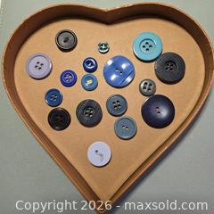 MaxSold Auction: Assorted Vintage Sewing Buttons Lot, 150+ Pieces - San Jose (California, USA) SELLER MANAGED Downsizing Online Auction - Paladin Drive