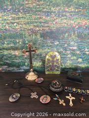 MaxSold Auction: Mixed Christian/Orthodox Religious Collectibles Lot, ~15 pcs - San Jose (California, USA) SELLER MANAGED Downsizing Online Auction - Paladin Drive