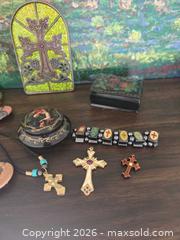 MaxSold Auction: Mixed Christian/Orthodox Religious Collectibles Lot, ~15 pcs - San Jose (California, USA) SELLER MANAGED Downsizing Online Auction - Paladin Drive