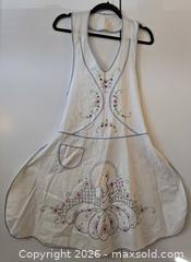 MaxSold Auction: Women's Vintage Hand-Embroidered Full-Bib Apron - San Jose (California, USA) SELLER MANAGED Downsizing Online Auction - Paladin Drive