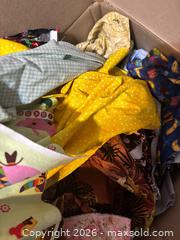 MaxSold Auction: Assorted Quilting/Craft Cotton Fabric Pieces (Lot) - Maple Ridge (British Columbia, Canada) PARTNER MANAGED Reseller Online Auction - Blanshard