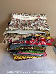 MaxSold Auction: Assorted Quilting/Sewing Cotton Fabric Bundle, 15 Pieces - Maple Ridge (British Columbia, Canada) PARTNER MANAGED Reseller Online Auction - Blanshard
