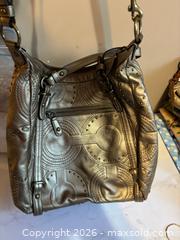 MaxSold Auction: COACH Alexandra Studs Tote Bag Shoulder Bag -sc - Maple Ridge (British Columbia, Canada) PARTNER MANAGED Reseller Online Auction - Blanshard