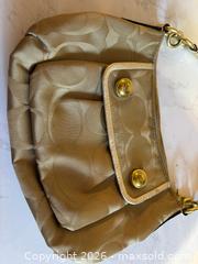 MaxSold Auction: Coach Poppy Shoulder Bag -sc - Maple Ridge (British Columbia, Canada) PARTNER MANAGED Reseller Online Auction - Blanshard