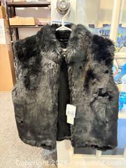 MaxSold Auction: Saila Black Fur Vest XL (RJ) - Maple Ridge (British Columbia, Canada) PARTNER MANAGED Reseller Online Auction - Blanshard