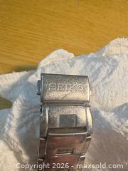 MaxSold Auction: Seiko Quartz Watch 7N42-0CR0 Black Dial 50M (NM) - Maple Ridge (British Columbia, Canada) PARTNER MANAGED Reseller Online Auction - Blanshard