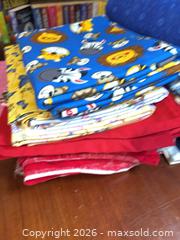 MaxSold Auction: Yardage Bundles Cotton Quilting Fabric, Multiple Pieces - Maple Ridge (British Columbia, Canada) PARTNER MANAGED Reseller Online Auction - Blanshard