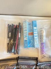 MaxSold Auction: Assorted Cosmetic Samples and Boxed Items, Approx. 18+ Pieces-sc - Maple Ridge (British Columbia, Canada) PARTNER MANAGED Reseller Online Auction - Blanshard