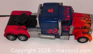MaxSold Auction: 2010 Transformers Optimus Prime Electronic toy - Ottawa (Ontario, Canada) SELLER MANAGED Downsizing Online Auction - Armstrong