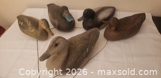 MaxSold Auction: Vintage lot of 5 Plastic Duck Decoys Strung Together, sold as is - Kingston (Ontario, Canada) SELLER MANAGED Estate Sale Online Auction - Tamarac Street