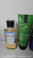 MaxSold Auction: Bath And Body Lot - Riverview (Florida, USA) SELLER MANAGED Downsizing Online Auction - Holly Heath Drive