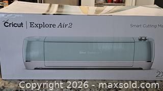 MaxSold Auction: Cricut Explore Air 2 - Riverview (Florida, USA) SELLER MANAGED Downsizing Online Auction - Holly Heath Drive