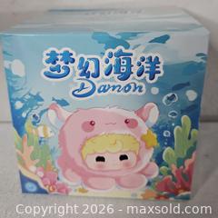 MaxSold Auction: Damon Ocean Blind Box - Riverview (Florida, USA) SELLER MANAGED Downsizing Online Auction - Holly Heath Drive