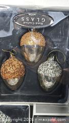 MaxSold Auction: Lot Of Christmas Ornaments - Riverview (Florida, USA) SELLER MANAGED Downsizing Online Auction - Holly Heath Drive