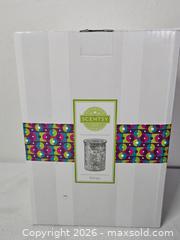 MaxSold Auction: Scentsy Wings Wax Warmer - Riverview (Florida, USA) SELLER MANAGED Downsizing Online Auction - Holly Heath Drive
