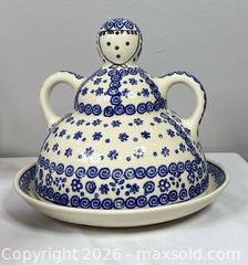 MaxSold Auction: Polish Boles?awiec Blue and White Ceramic Dinnerware Set - Ottawa (Ontario, Canada) PARTNER MANAGED Estate Sale Online Auction - Sunvale Way