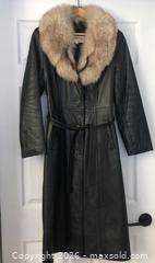 MaxSold Auction: Women’s Leather Coat with Fur Collar - Ottawa (Ontario, Canada) PARTNER MANAGED Estate Sale Online Auction - Sunvale Way