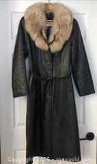 MaxSold Auction: Women’s Leather Coat with Fur Collar - Ottawa (Ontario, Canada) PARTNER MANAGED Estate Sale Online Auction - Sunvale Way