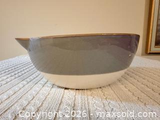 MaxSold Auction: Large Ceramic Mixing Bowl - Ottawa (Ontario, Canada) SELLER MANAGED Downsizing Online Auction -  Brenda