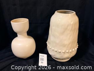 MaxSold Auction: Large white vases - Ottawa (Ontario, Canada) SELLER MANAGED Downsizing Online Auction -  Brenda Crescent