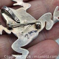 MaxSold Auction: Sterling Silver Frog Brooch with Turquoise Inlay - Hatboro (Pennsylvania, USA) PARTNER MANAGED Estate Sale Online Auction -  Jacksonville Road