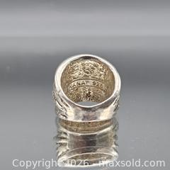 MaxSold Auction: Sterling Silver Wide Textured Multi-Ribbed Ring, Size 6.5 - Hatboro (Pennsylvania, USA) PARTNER MANAGED Estate Sale Online Auction -  Jacksonville Road