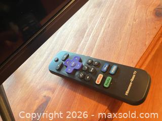 MaxSold Auction: Hisense 32" Roku TV Model 32H4030F1 - Fort Myers (Florida, USA) SELLER MANAGED Moving Online Auction - South Larkwood Square
