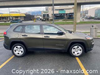 MaxSold Auction: 2015 jeep cherokee 4dr Sport 74,000km VIN: 1C4PJLAB0FW589523 - Vancouver (British Columbia, Canada) SELLER MANAGED Moving Online Auction -  West Broadway (CONDO)