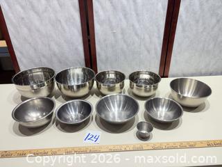 MaxSold Auction: 10-Piece Stainless Steel Mixing Bowls - Warwick (Rhode Island, USA) SELLER MANAGED Reseller Online Auction - Warwick Avenue