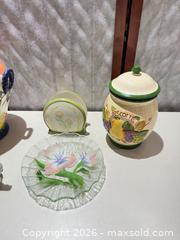 MaxSold Auction: Ceramic, Porcelain & Glass Lot - Hand-Painted Fruit Motif - Warwick (Rhode Island, USA) SELLER MANAGED Reseller Online Auction - Warwick Avenue