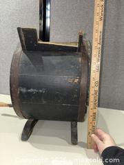 MaxSold Auction: E. Barrett & Co. No. 2 Improved Hand-Crank Tabletop Churn - Warwick (Rhode Island, USA) SELLER MANAGED Reseller Online Auction - Warwick Avenue