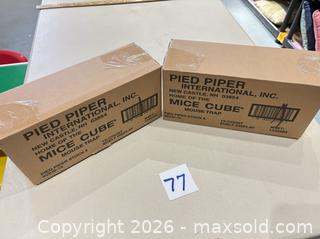 MaxSold Auction: Pied Piper Mice Cube Humane Reusable Mouse Trap 12-Pack - Warwick (Rhode Island, USA) SELLER MANAGED Reseller Online Auction - Warwick Avenue