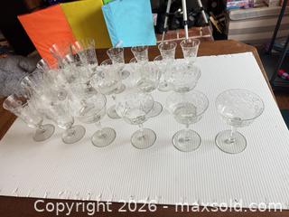 MaxSold Auction: Lot of Etched Floral Clear Glass Stemware, Mixed Styles (20+) - Clarkstown (New York, USA) SELLER MANAGED Downsizing Online Auction -  Old Mill Road