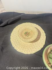 MaxSold Auction: Mixed Ceramic & Earthenware Lot - Clarkstown (New York, USA) SELLER MANAGED Downsizing Online Auction -  Old Mill Road