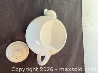 MaxSold Auction: Porcelain / Ceramic Item - Clarkstown (New York, USA) SELLER MANAGED Downsizing Online Auction -  Old Mill Road