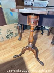 MaxSold Auction: Queen Anne Style Tilt-Top Pedestal Side Table, Solid Wood - Clarkstown (New York, USA) SELLER MANAGED Downsizing Online Auction -  Old Mill Road