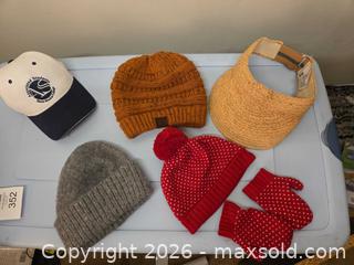 MaxSold Auction: Assorted H&M, C.C (CC) & A New Day Headwear Set (5 pcs) - Los Angeles  (California, USA) SELLER MANAGED Estate Sale Online Auction - Granville Avenue