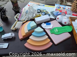 MaxSold Auction: Cowboy Boot Bank, lights, bookends, Sunglasses, & Placemats - Los Angeles  (California, USA) SELLER MANAGED Estate Sale Online Auction - Granville Avenue