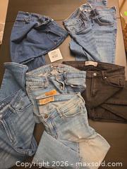 MaxSold Auction: Jeans Including Levi's, Old Navy, Hollister & others - Los Angeles  (California, USA) SELLER MANAGED Estate Sale Online Auction - Granville Avenue