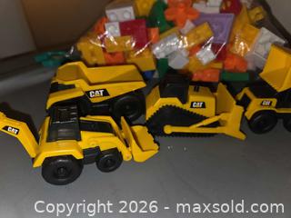 MaxSold Auction: Legos, Dinosaurs, Hot Wheels & Construction Trucks - Los Angeles  (California, USA) SELLER MANAGED Estate Sale Online Auction - Granville Avenue