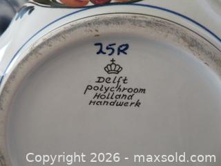 MaxSold Auction: Large Delft Polychrome Vase - Hand painted in Holland - San Bruno (California, USA) SELLER MANAGED Downsizing Online Auction - 2nd Avenue