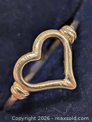 MaxSold Auction: 10K(1.36g)Ring,size 8  - Toronto (Ontario, Canada) PARTNER MANAGED Downsizing Online Auction - Yonge Street