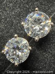 MaxSold Auction: 10K Yellow Gold, White Lab Diamond (2.04ct). Made in Canada. - Toronto (Ontario, Canada) PARTNER MANAGED Downsizing Online Auction - Yonge Street