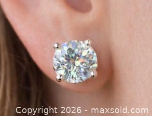 MaxSold Auction: certified 10K White Gold Earrings, Lab Diamonds (2.25ct total). F-G color, VS2-SI clarity, Very Good cut; Appraised Sept 9, 2025. - Toronto (Ontario, Canada) PARTNER MANAGED Downsizing Online Auction - Yonge Street